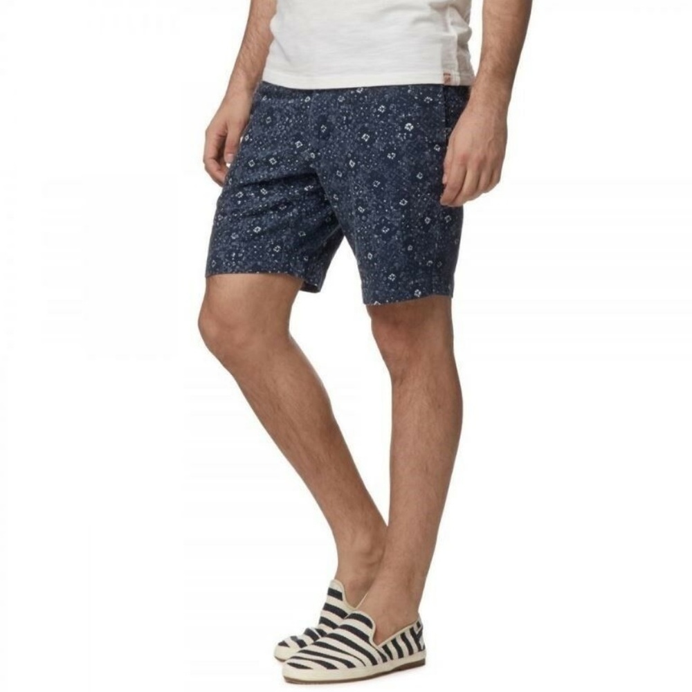 CLOSET CLOSING | Grayers Geometric Flat Shorts